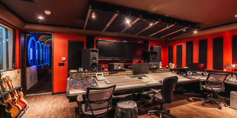 Sneak Peek Inside Rock Legend Tommy Lee’s Home Recording Studio
