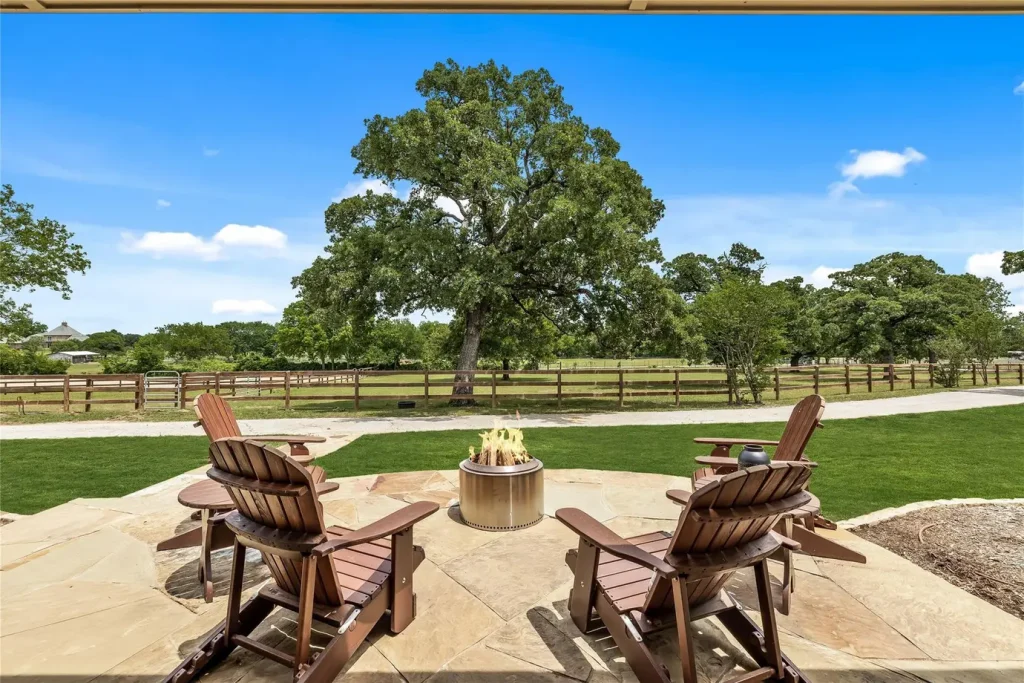 774 W Jeter Road is a private five-acre turnkey ranch just outside Fort Worth. It presents a three-stall stall barn with runs, an all weather outdoor arena, multiple paddocks and crossed fenced pastures.
