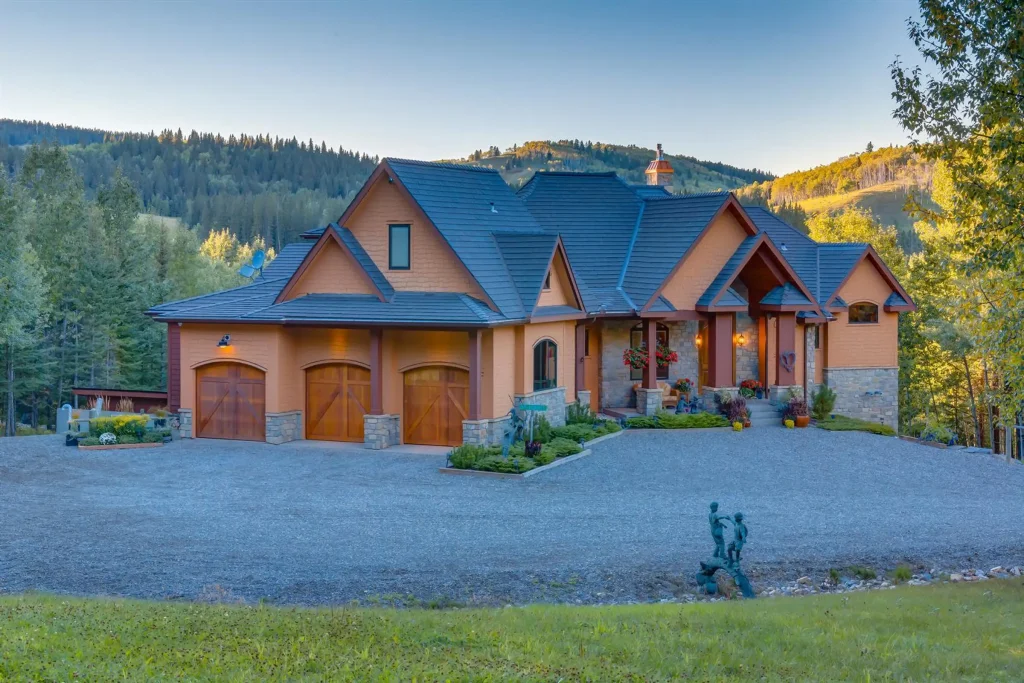 Live out every cowboy-inspired dream at Square Butte Ranch In Kananaskis Country, part of a unique equestrian enclave that offers residents shared ownership of a 480-acre recreational ranch.
